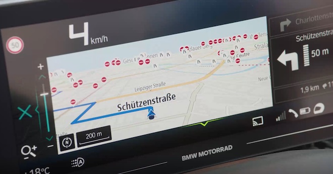 Navigation on the TFT-Display of the BMW CE 04